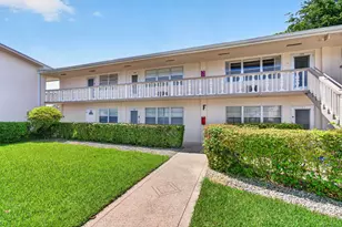 126 Norwich F, West Palm Beach, FL 33417 - Photo 2