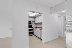 126 Norwich F, West Palm Beach, FL 33417 - Photo 18