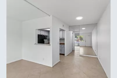 126 Norwich F, West Palm Beach, FL 33417 - Photo 8