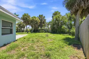 1935 Cypress Ave, Fort Pierce, FL 34949 - Photo 30