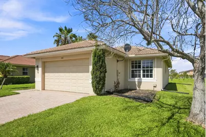 841 Bent Creek Drive, Fort Pierce, FL 34947 - Photo 2