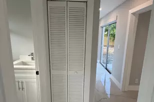 920 NE 50th St, Deerfield Beach, FL 33064 - Photo 6