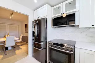 2121 NE 68th St, Fort Lauderdale, FL 33308 - Photo 32
