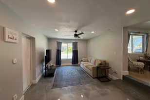 637 SW 2nd St, Hallandale Beach, FL 33009 - Photo 10