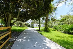 12856 Arrow Wood Dr, Palm Beach Gardens, FL 33418 - Photo 6