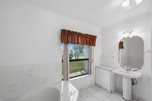 517 SE Felix Ave, Port Saint Lucie, FL 34984 - Photo 6