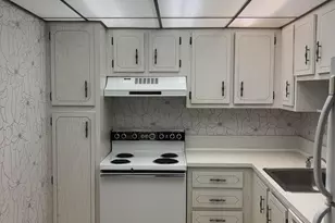 1200 St Charles Pl, Pembroke Pines, FL 33026 - Photo 10