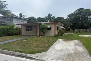 120 NE 12th Ave, Boynton Beach, FL 33435 - Photo 1