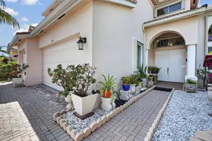 120 Isola Cir, Royal Palm Beach, FL 33411 - Photo 6