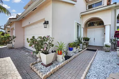 120 Isola Circle, Royal Palm Beach, FL 33411 - Photo 8