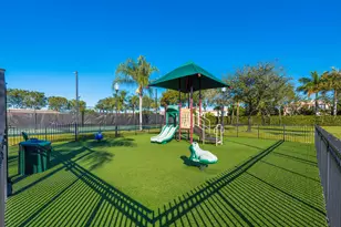 112 Isola Cir, Royal Palm Beach, FL 33411 - Photo 48