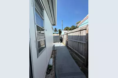217 E 24th Street, Riviera Beach, FL 33404 - Photo 14