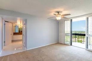 2400 Presidential Way, West Palm Beach, FL 33401 - Photo 16