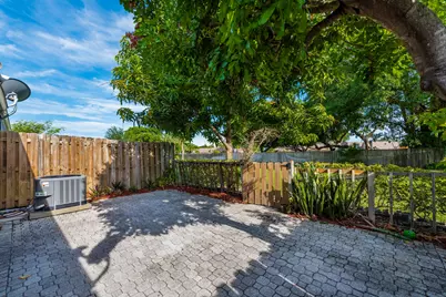 1013 NW 53rd Street, Deerfield Beach, FL 33064 - Photo 28