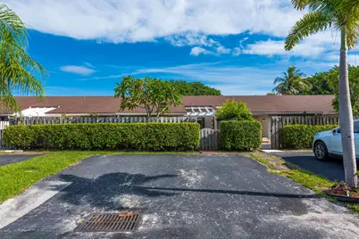 1013 NW 53rd Street, Deerfield Beach, FL 33064 - Photo 10