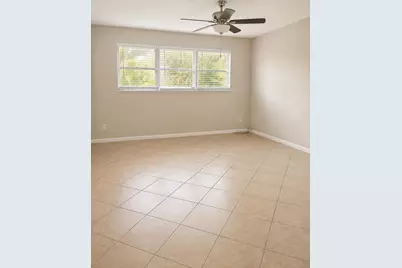 665 Glouchester Street #Apt 17, Boca Raton, FL 33487 - Photo 4