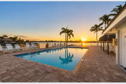 611 NE 12th Terrace, Boynton Beach, FL 33435 - Photo 2