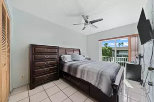 16470 NE 27th Pl, North Miami Beach, FL 33160 - Photo 16