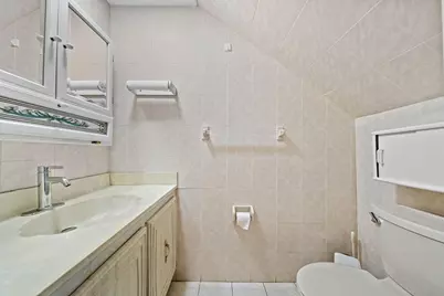 16470 NE 27th Place #35, North Miami Beach, FL 33160 - Photo 6
