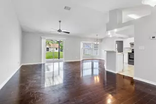 717 Tulip Dr, Sebastian, FL 32958 - Photo 6