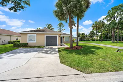 5483 Club Circle, Haverhill, FL 33415 - Photo 2