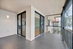 740 NE 199th St, Miami, FL 33179 - Photo 8