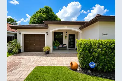 16050 SW 101st Terrace, Miami, FL 33196 - Photo 2