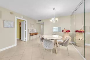 7807 Golf Cir Dr, Margate, FL 33063 - Photo 10