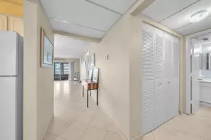 7807 Golf Cir Dr, Margate, FL 33063 - Photo 6