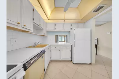 7807 Golf Cir Drive #105, Margate, FL 33063 - Photo 14