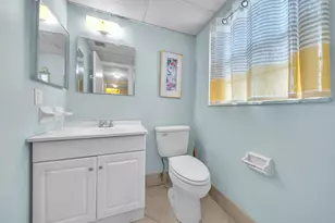 7807 Golf Cir Dr, Margate, FL 33063 - Photo 26