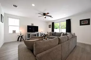 6305 Tenor Dr, West Palm Beach, FL 33413 - Photo 8