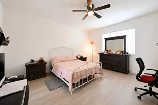 6305 Tenor Dr, West Palm Beach, FL 33413 - Photo 16