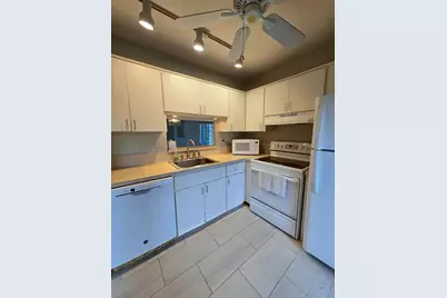 5071 W Oakland Park Boulevard #109, Lauderdale Lakes, FL 33313 - Photo 8