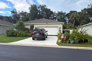 5250 Oakland Lake Cir, Fort Pierce, FL 34951 - Photo 1