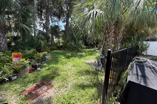 5250 Oakland Lake Cir, Fort Pierce, FL 34951 - Photo 10