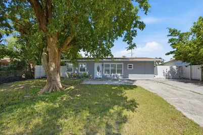 2801 NE 8th Terrace, Pompano Beach, FL 33064 - Photo 2