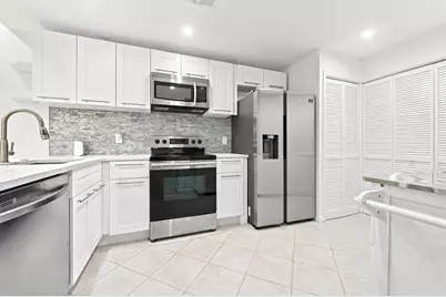 7508 La Paz Boulevard #107, Boca Raton, FL 33433 - Photo 4