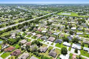 2525 SW Grotto Cir, Port Saint Lucie, FL 34953 - Photo 32