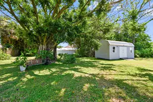 2525 SW Grotto Cir, Port Saint Lucie, FL 34953 - Photo 30