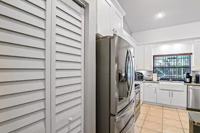 11929 NW 2nd Manor, Coral Springs, FL 33071 - Photo 6