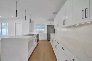 2206 SE 14th St, Pompano Beach, FL 33062 - Photo 12