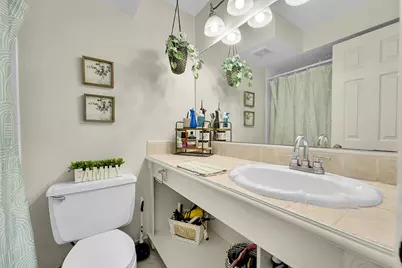 261 Wimbledon Lake Drive, Plantation, FL 33324 - Photo 12