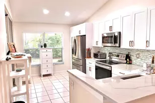 101 Sabal Palm Ln, Palm Beach Gardens, FL 33418 - Photo 2
