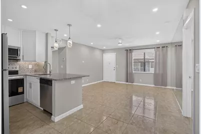 7262 Golf Colony Court #204, Lake Worth, FL 33467 - Photo 6
