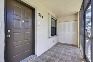 7262 Golf Colony Ct, Lake Worth, FL 33467 - Photo 2