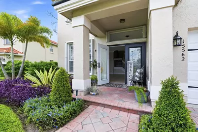 15562 Cypress Park Drive, Wellington, FL 33414 - Photo 2