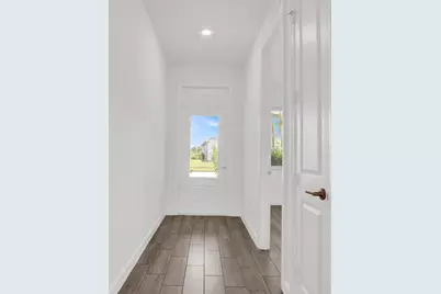 977 SE Crosswood Way, Port Saint Lucie, FL 34984 - Photo 4