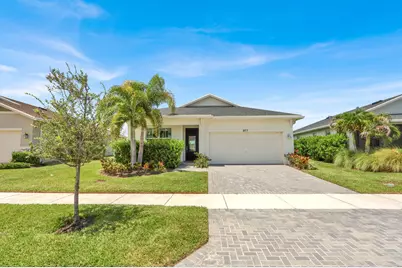 977 SE Crosswood Way, Port Saint Lucie, FL 34984 - Photo 2