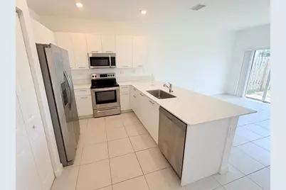 2330 NW 125th Street, Miami, FL 33167 - Photo 2